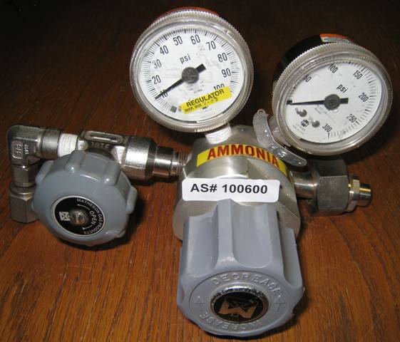 Matheson Regulator with Pressure Gauge 3140 Series