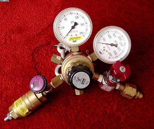 PARKER VERIFLOW High Pressure Regulators, 0-200 & 0-4000 psi