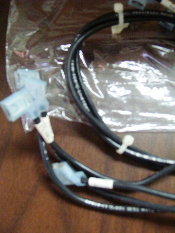 1015/1230 Hook-up and Lead Wire